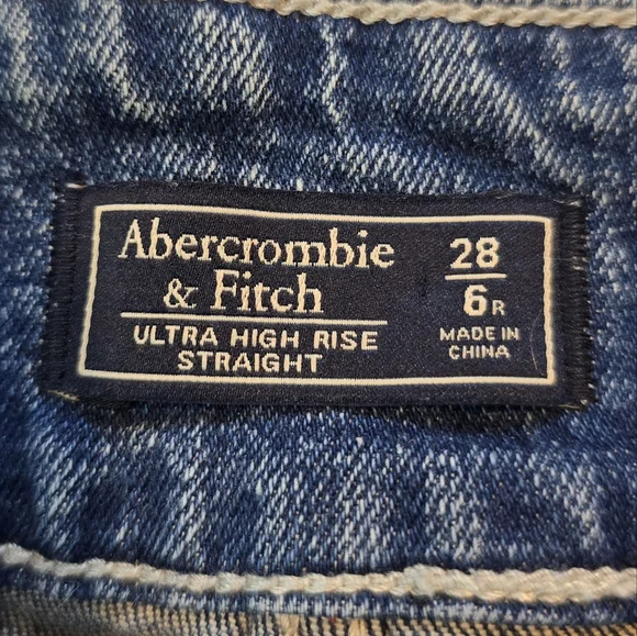 Abercrombie & Fitch Ultra High Rise Straight Jeans - Picture 4 of 4